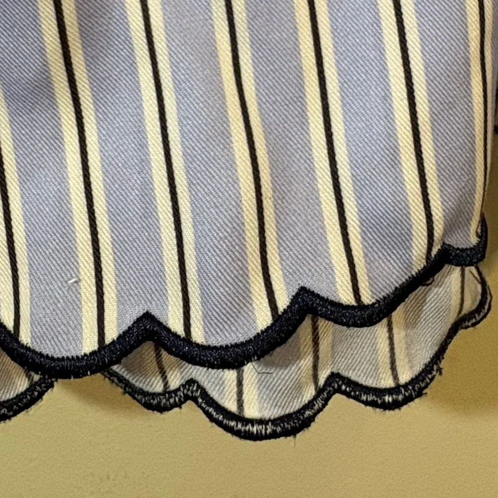 Rae Dunn Women’s Small 2 piece pajama top and shorts white‎ and blue stripes NWT